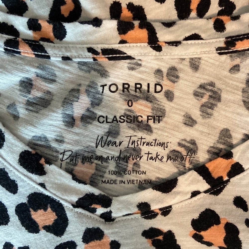 Torrid 0 Leopard Print Tee Relaxed Fit Pastel Cas… - image 8
